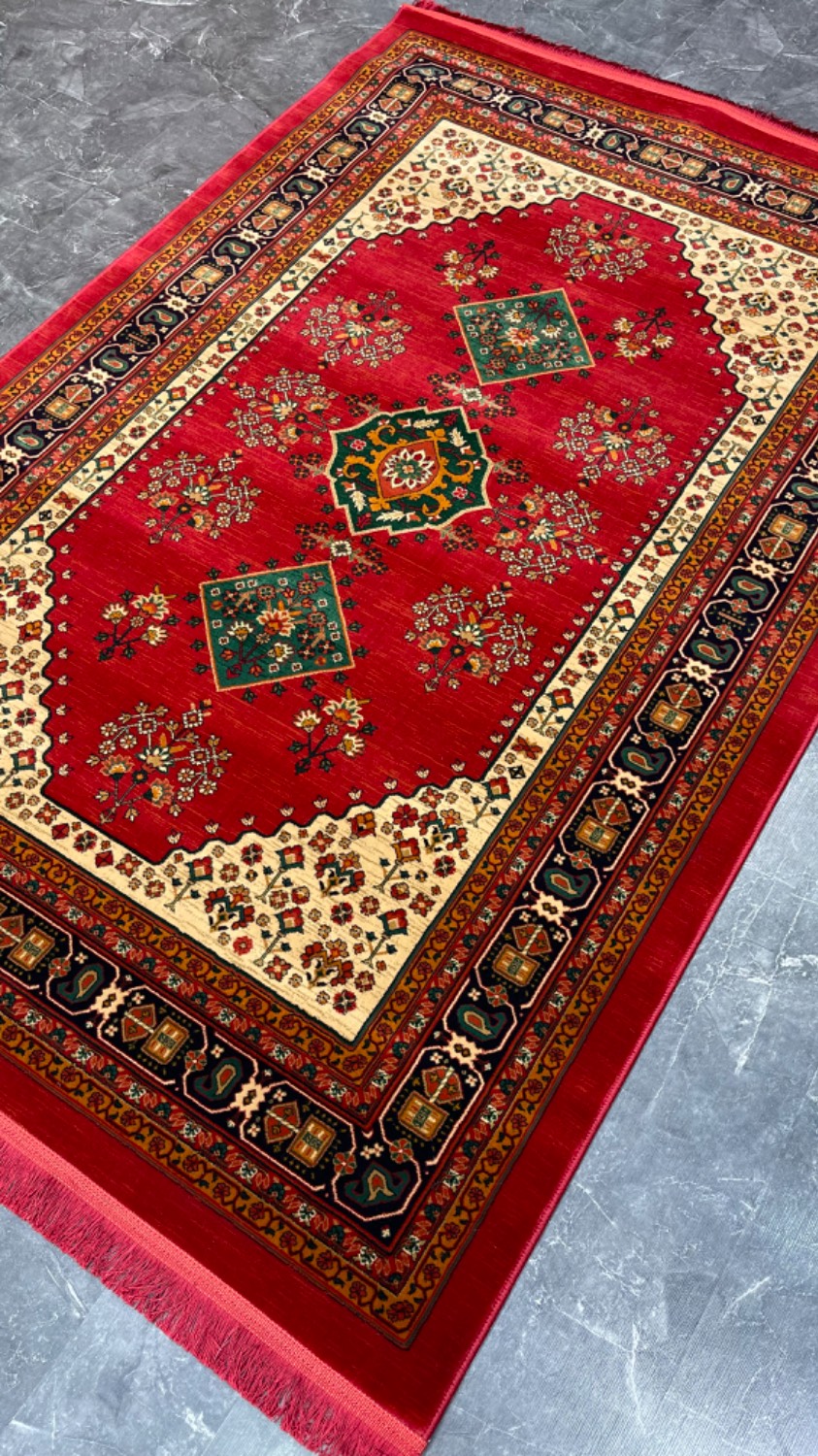 فرش گبه بلوچی کد ۵۰۲ رنگ لاکی