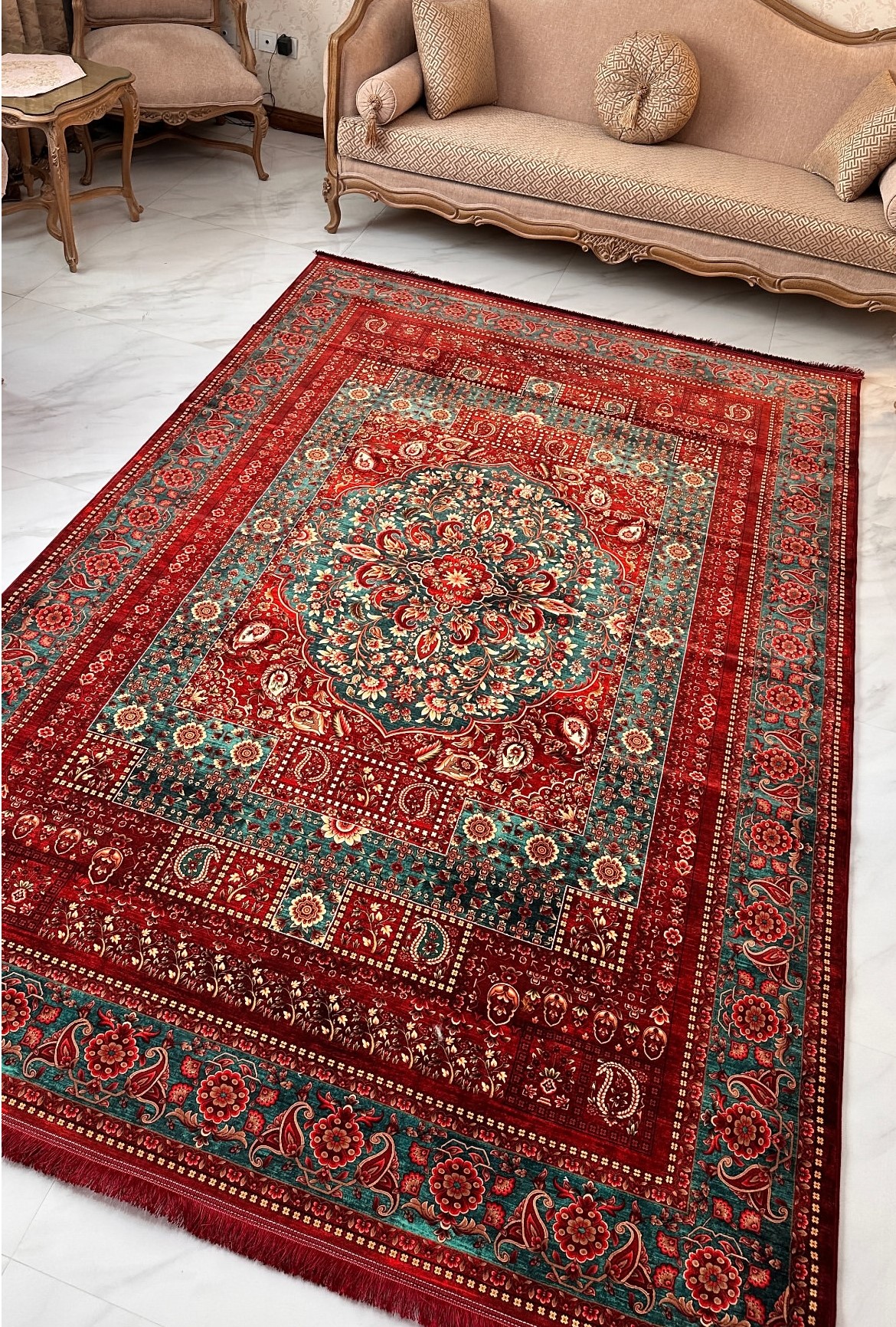 فرش ابریشمی نقشه قجری لاکی سبز