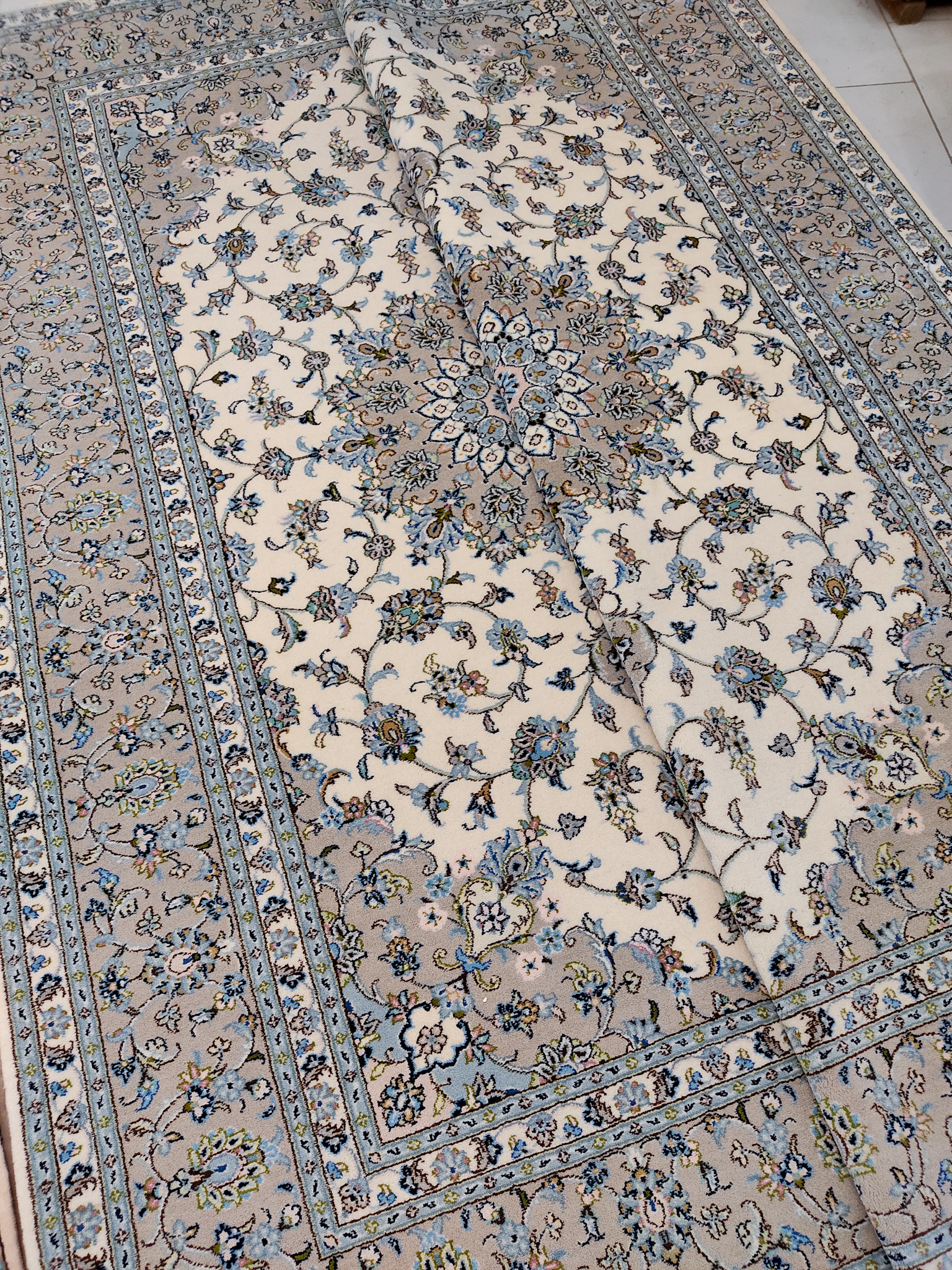 فرش دستباف کاشان 6 متری جفت کرم 42 خانه