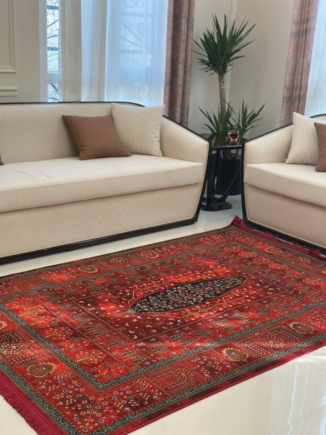 فرش ابریشمی نقشه درخت زندگی لاکی
